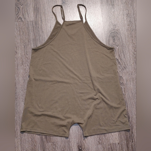 Casual Shorts Romper Size Large Adjustable Straps Stretch Knit Pockets Loose - Picture 5 of 9